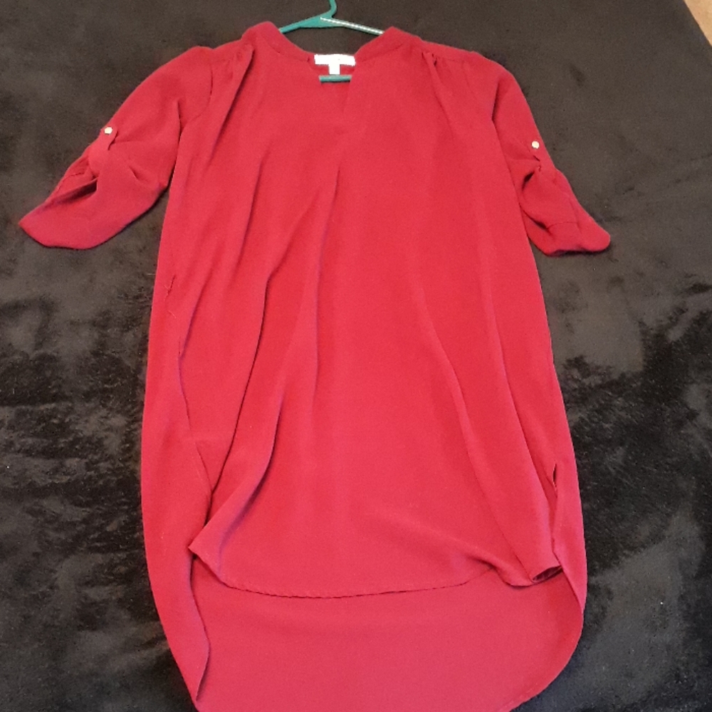 Beautiful top long enough to wear it with leggings